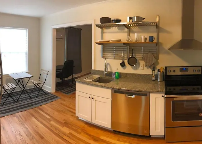 Renovated Space Close To Downtown - A